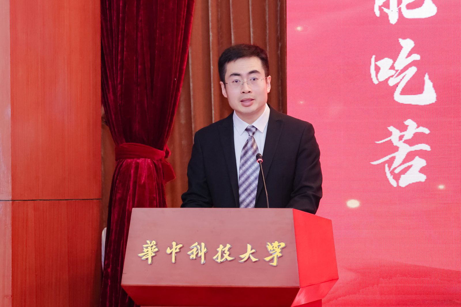 QY千亿球友会